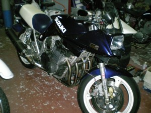 スズキ　GSX750S　カタナ