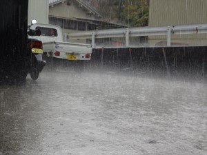 突然の豪雨！