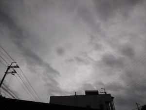 雲行きが怪しく