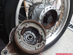 ドラムパネルを取り外す