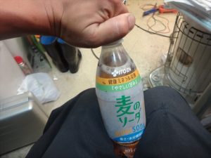 麦のソーダを開栓