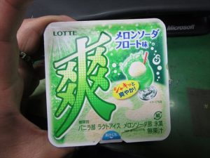 爽　メロンソーダフロート味