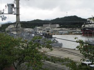 停泊する艦艇